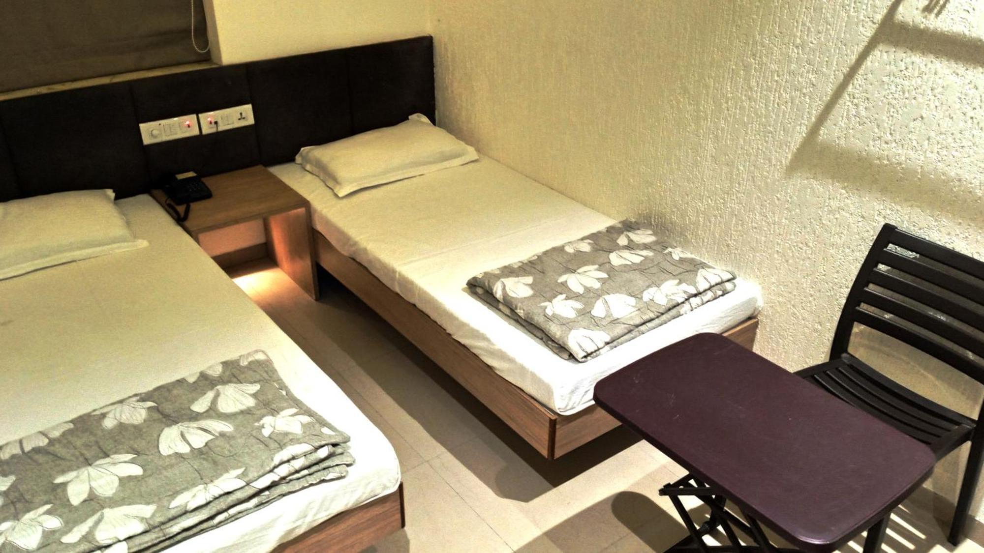 Hotel Ramniwas Jālgaon Екстериор снимка