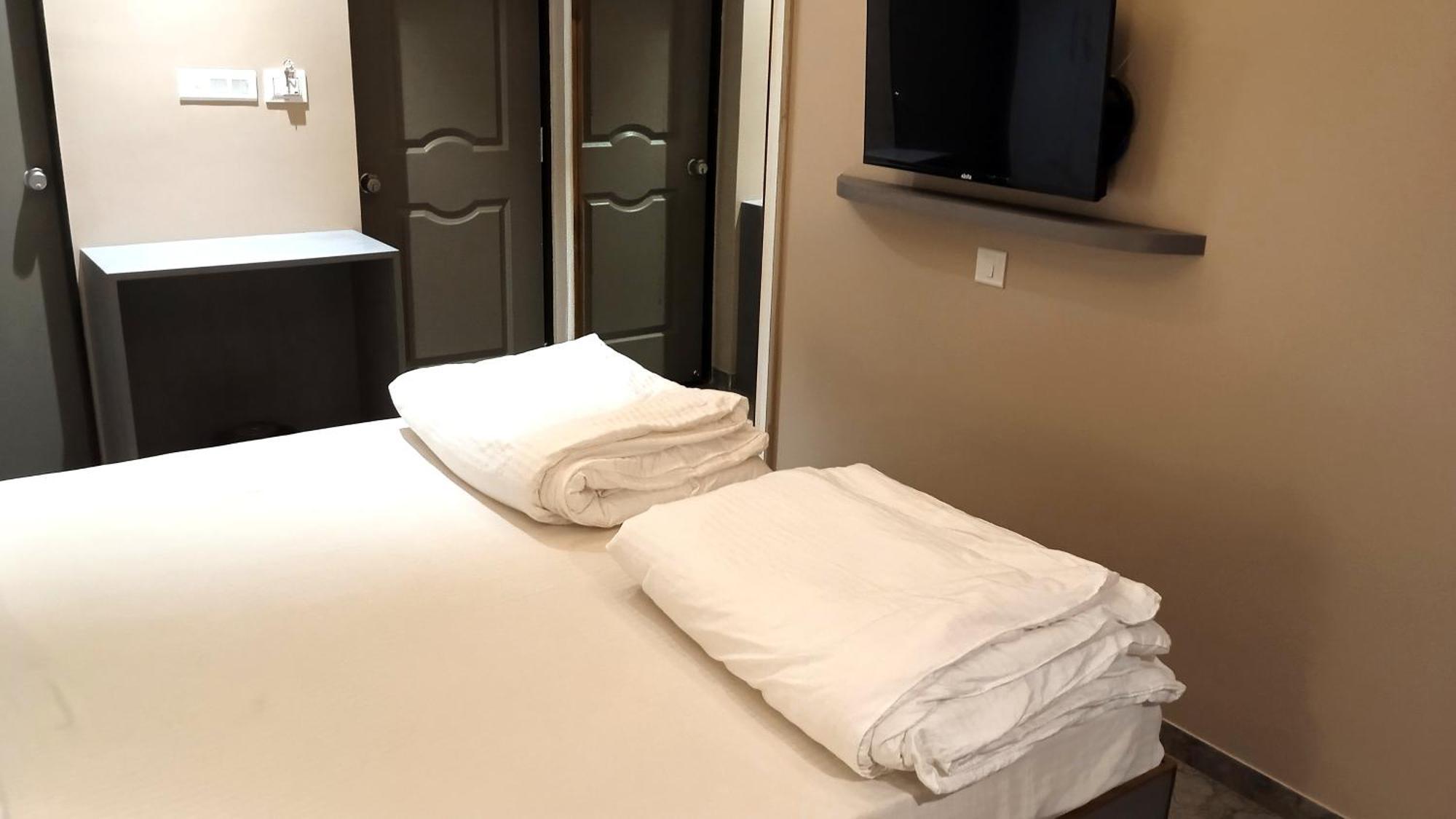 Hotel Ramniwas Jālgaon Екстериор снимка