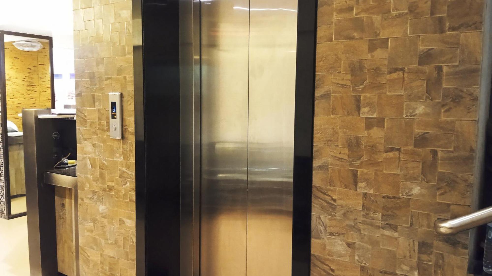 Hotel Ramniwas Jālgaon Екстериор снимка
