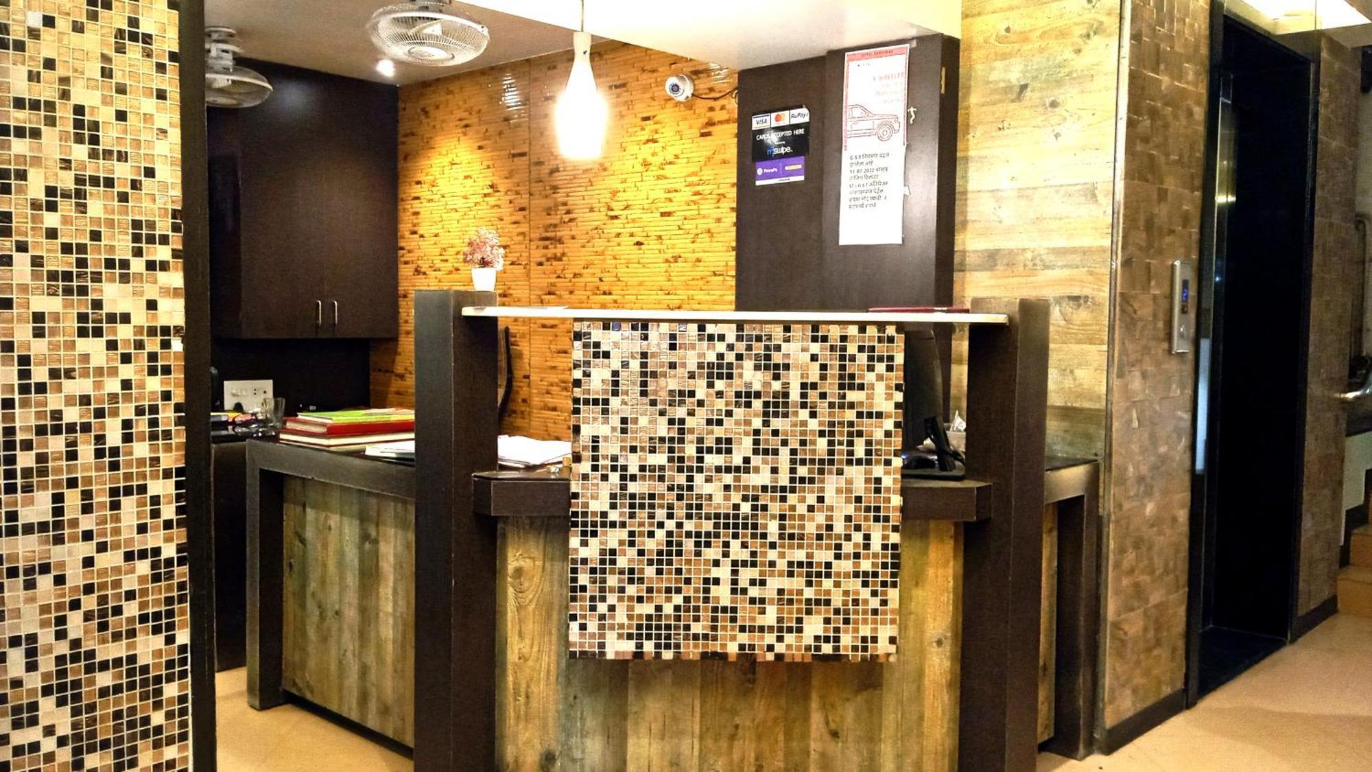 Hotel Ramniwas Jālgaon Екстериор снимка